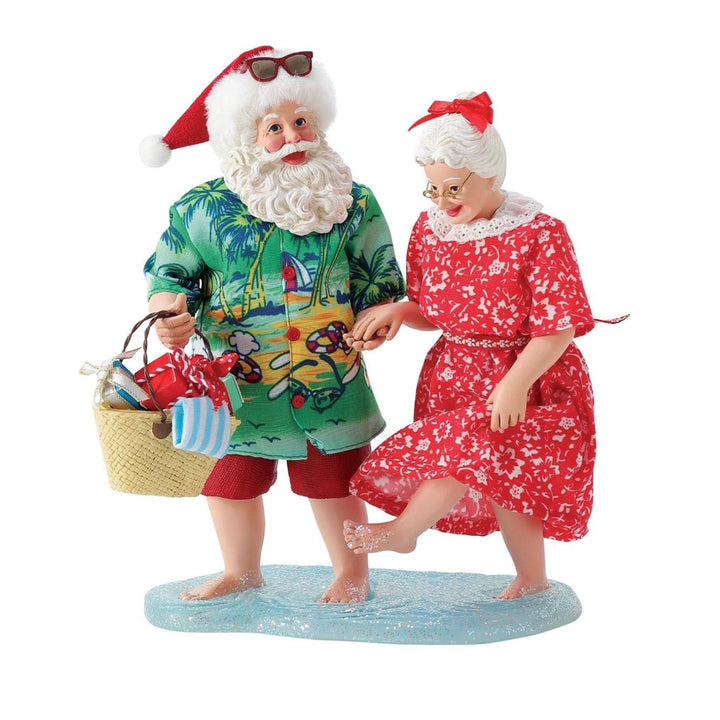 Possible Dreams Clothtique A Walk On The Beach Santa & Mrs. Claus Figurine