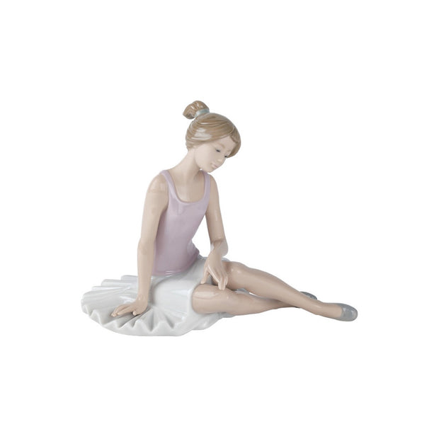 Nao by Lladro Dancer Rested Figurine