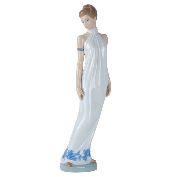 Nao by Lladro Elegance Figurine