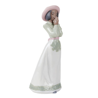 Nao by Lladro Sunday Best Figurine