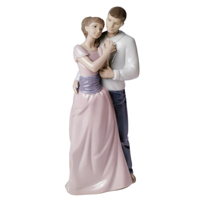 Nao by Lladro Dreams Of Love Figurine