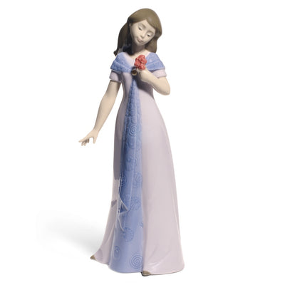 Nao by Lladro Elegant Pose Figurine (Special Edition)