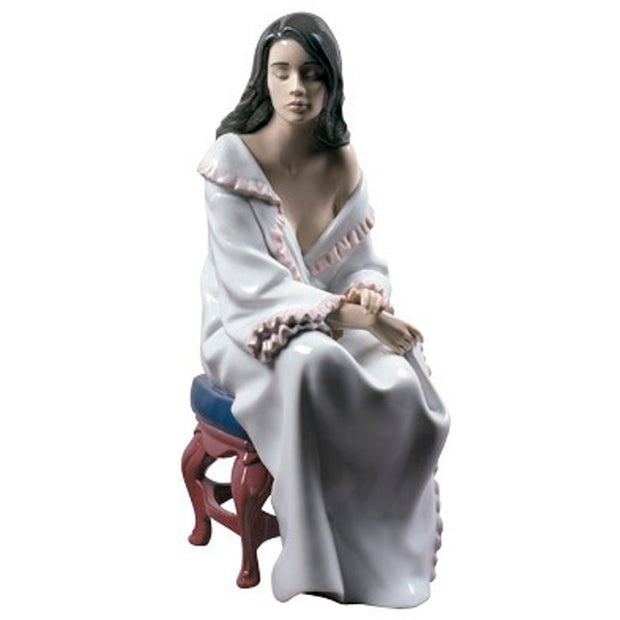 Nao by Lladro Morning Repose Figurine
